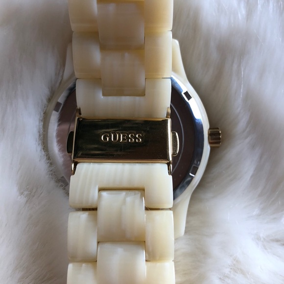 EUC Women’s Guess Horn Acrylic Watch - Picture 5 of 8